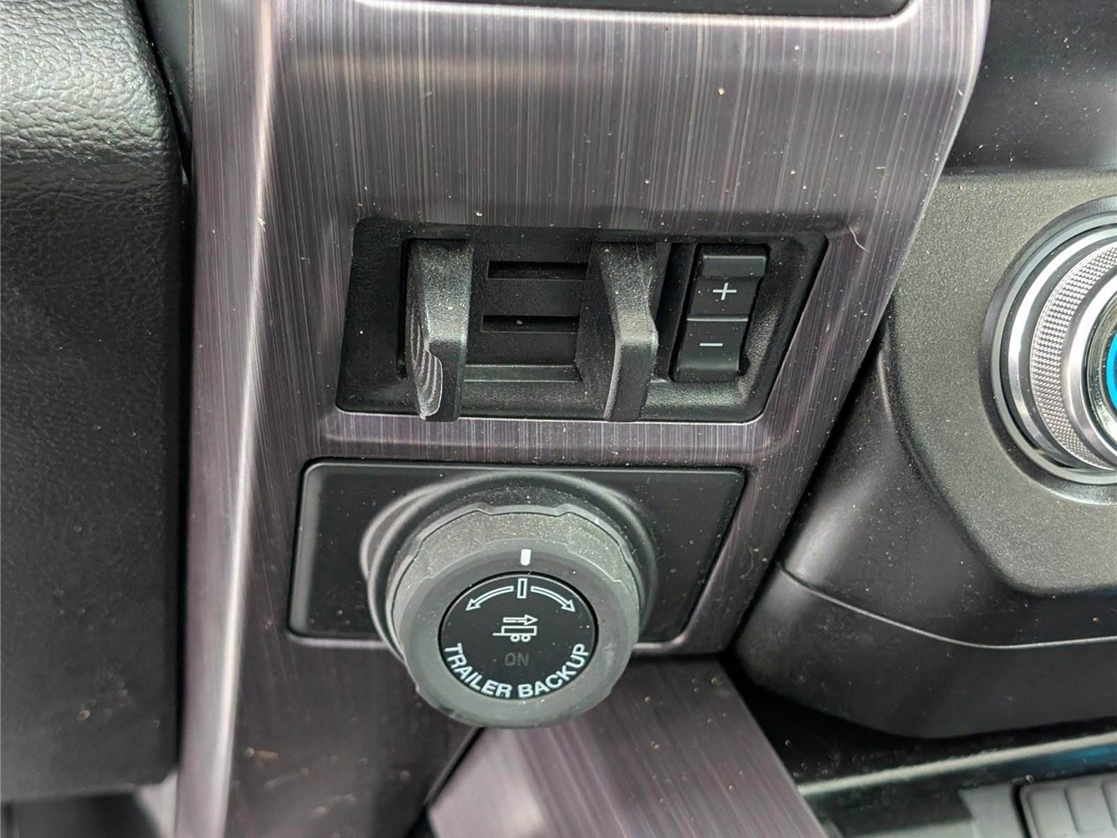 Used 2021 Ford F250 Limited AWD/4WD image 29