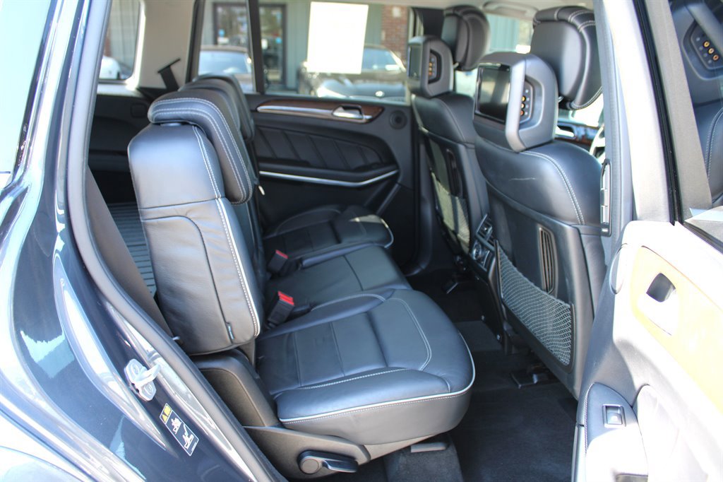 Used 2013 Mercedes-Benz GL 550 4MATIC image 21