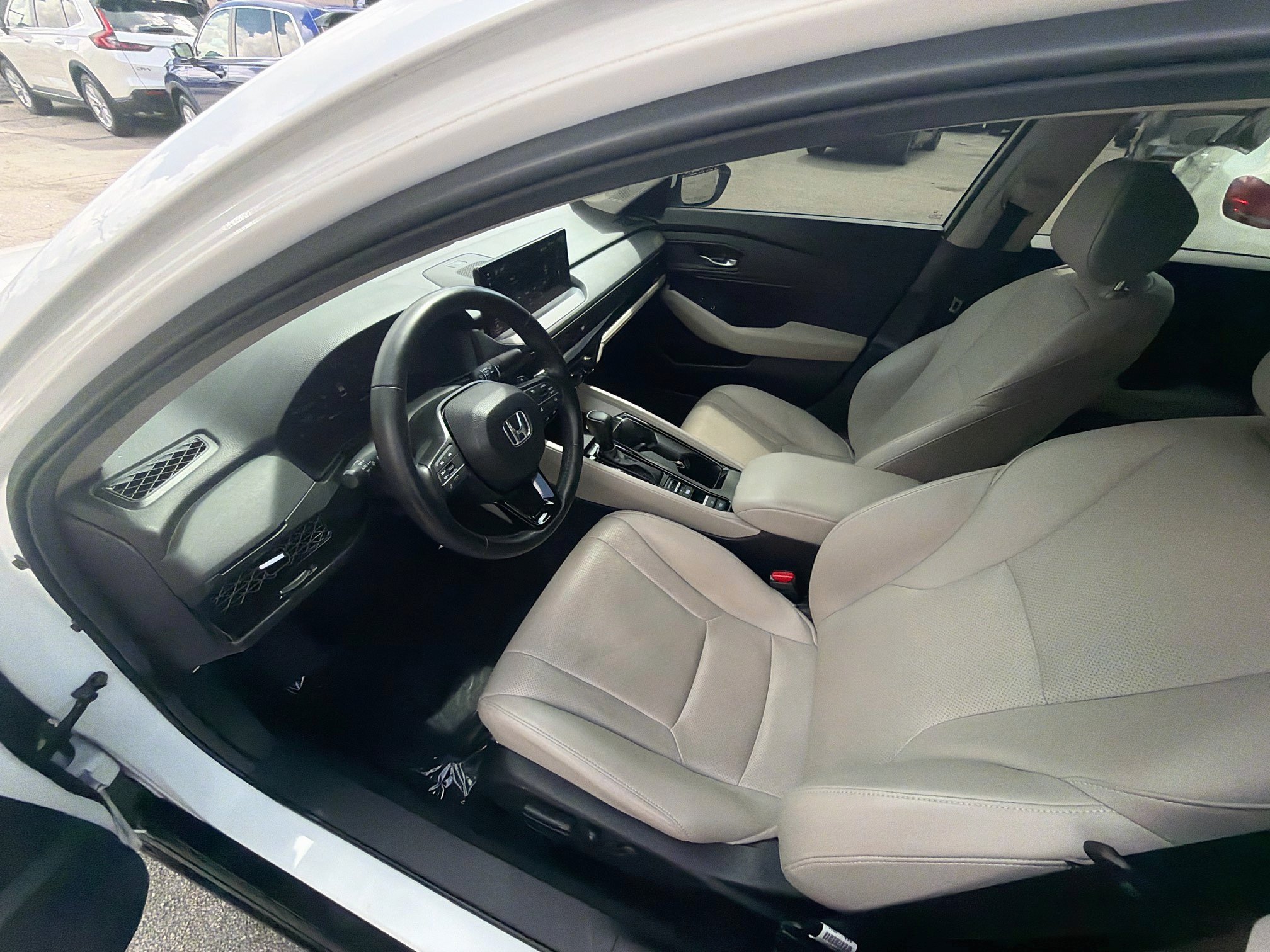 Used 2024 Honda Accord EX-L image 18