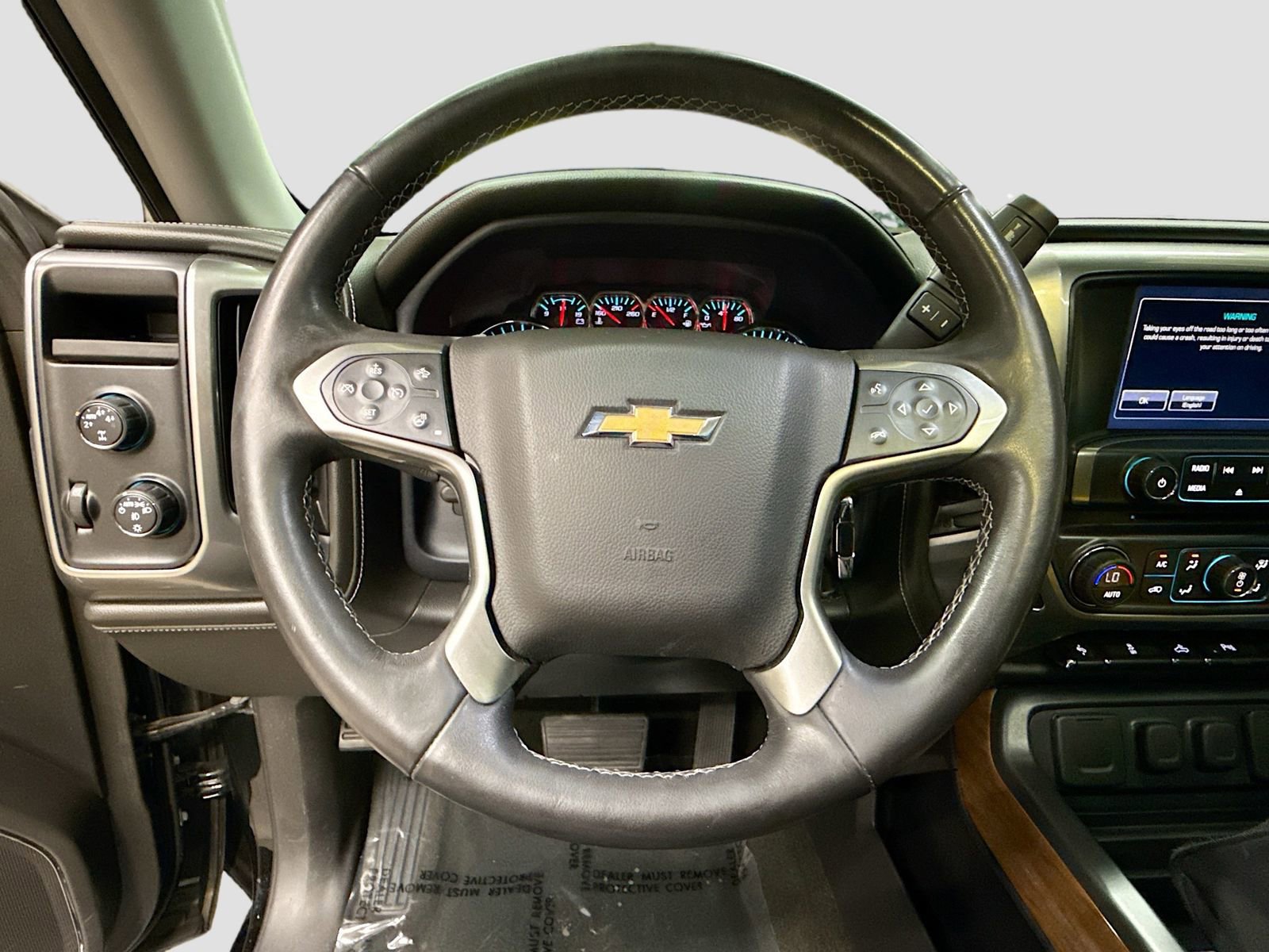 Used 2016 Chevrolet Silverado 1500 LTZ w/ LTZ Plus Package AWD/4WD image 14