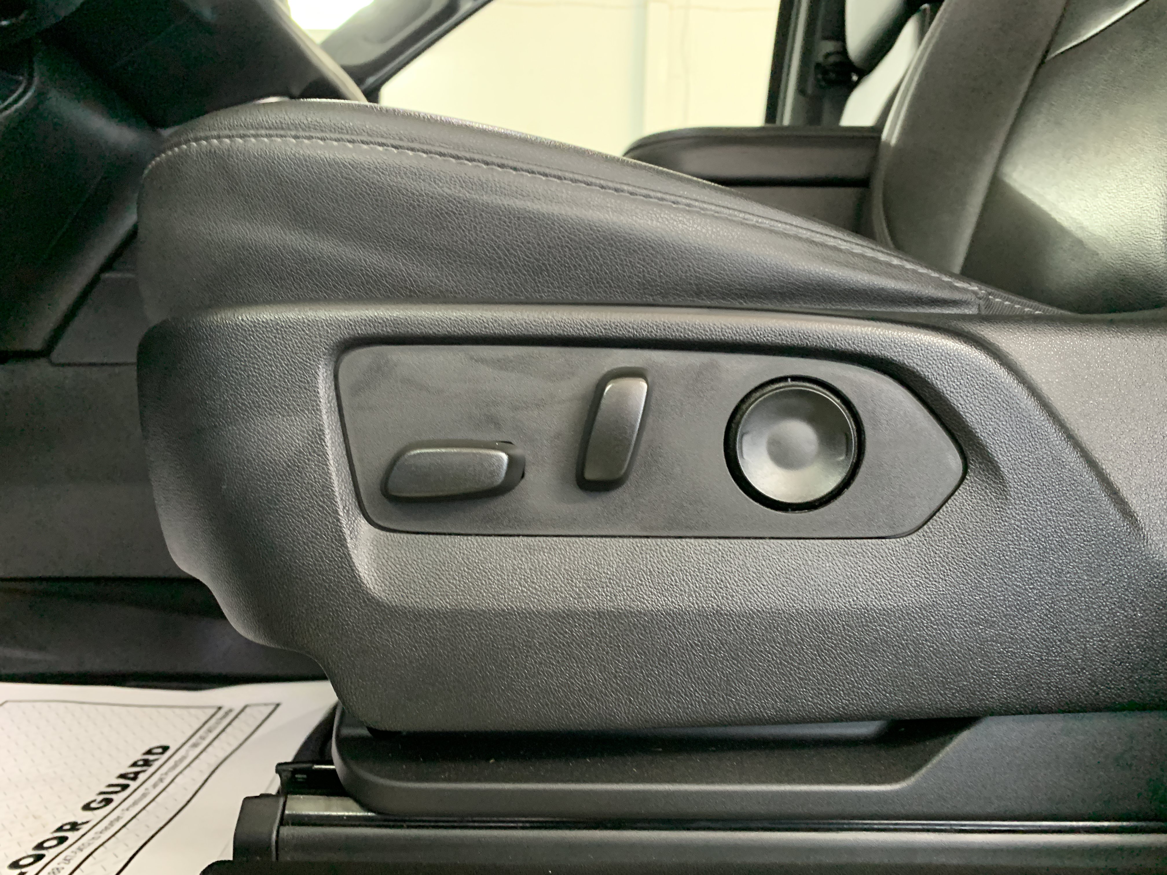 Used 2023 Chevrolet Tahoe Z71 AWD/4WD image 16