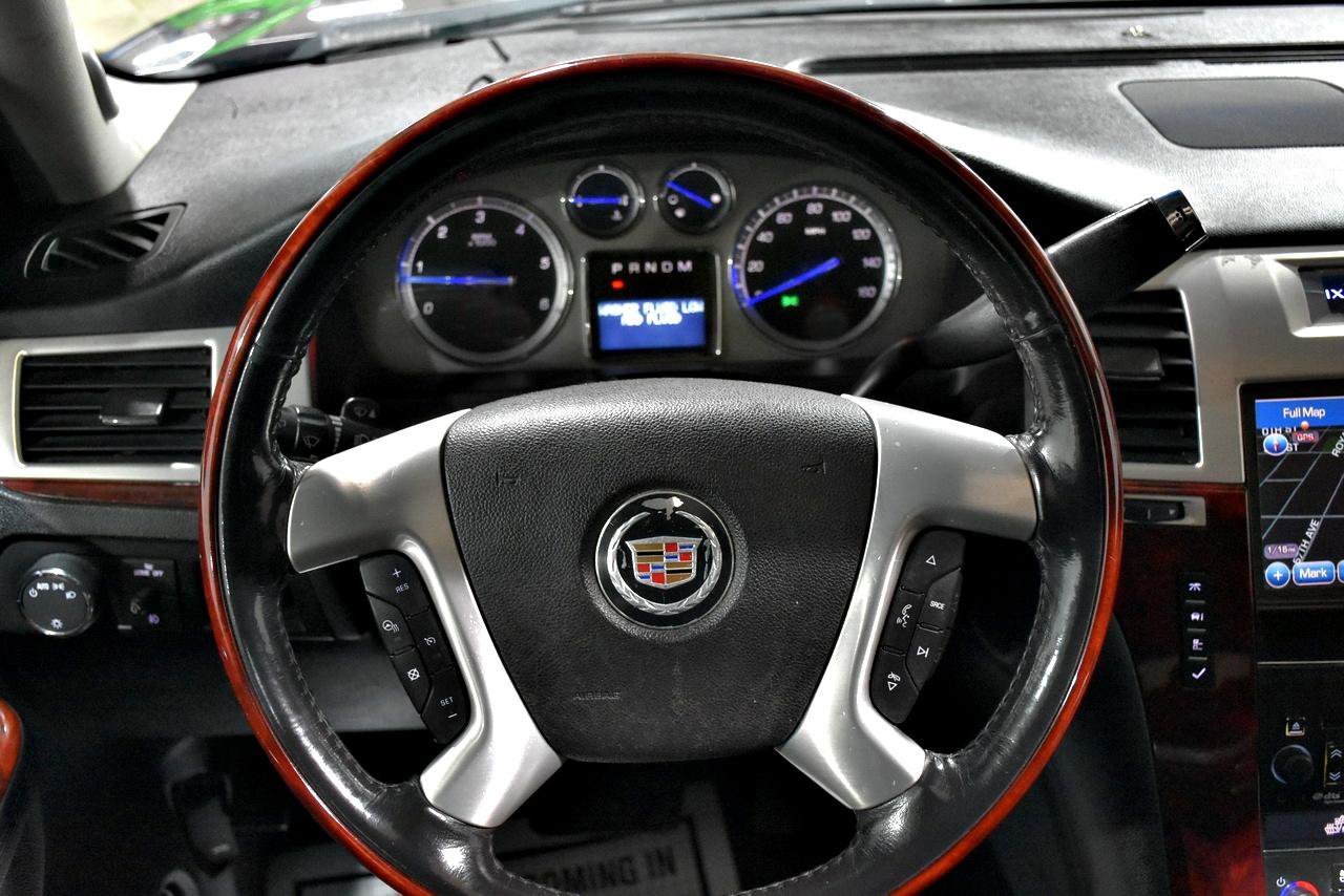 Used 2011 Cadillac Escalade ESV Luxury image 14