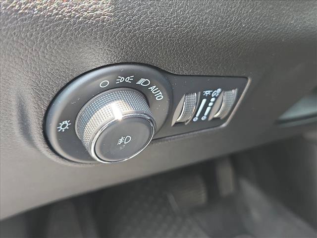 Used 2023 Jeep Compass Latitude w/ Convenience Group AWD/4WD image 9