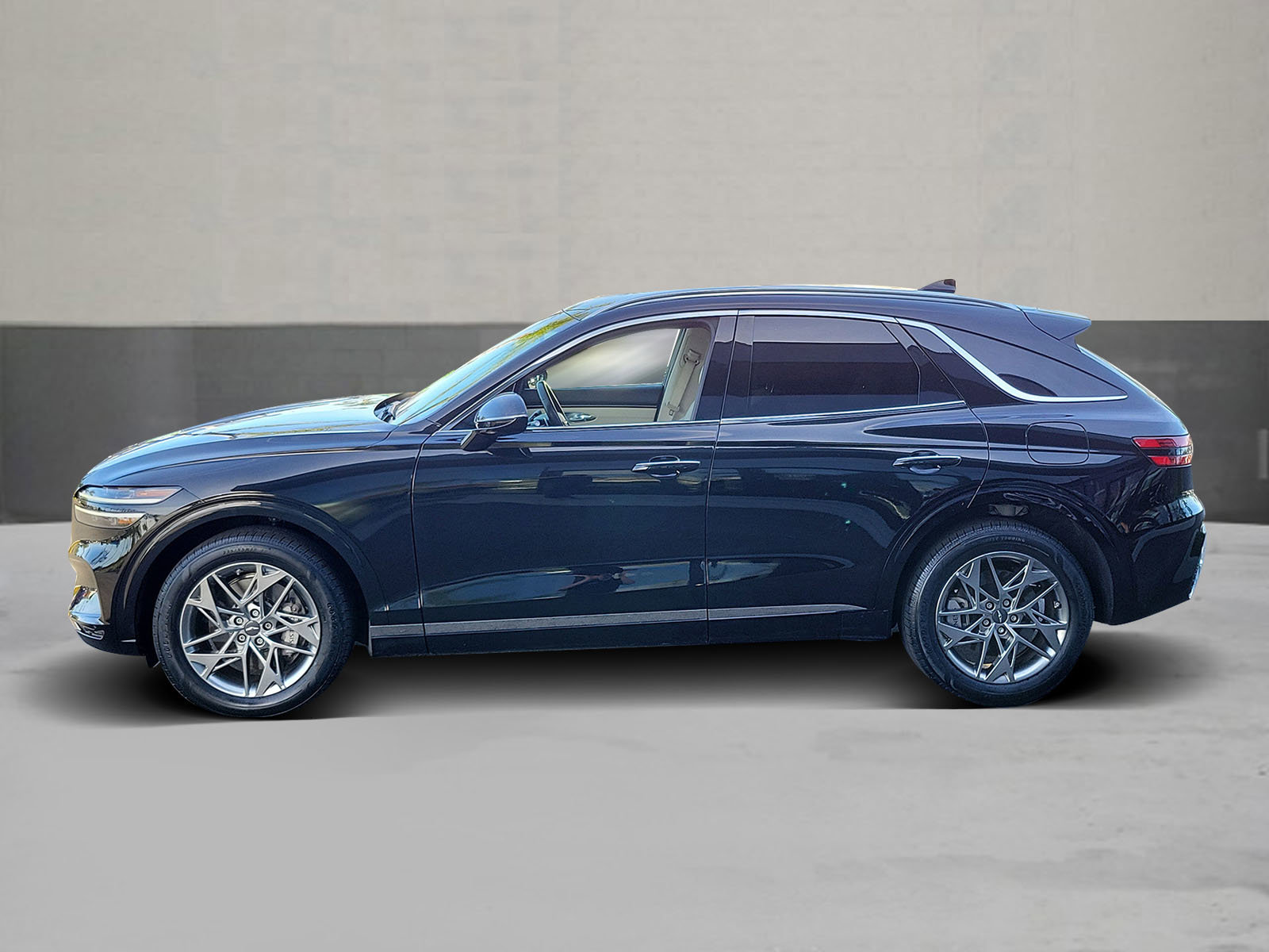 Certified 2024 Genesis GV70 2.5T AWD/4WD image 3
