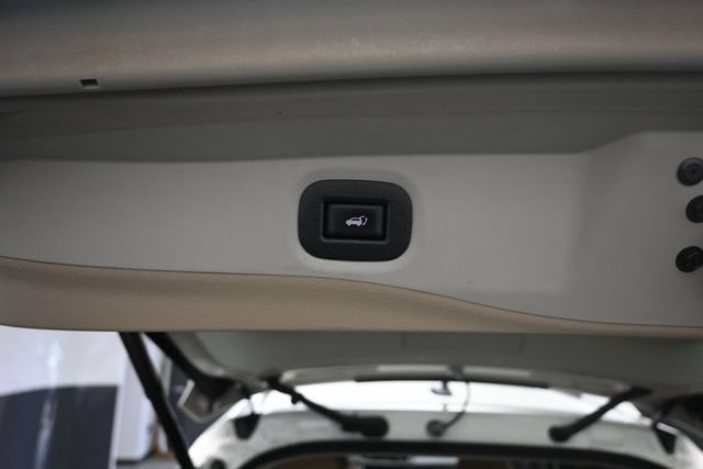 Used 2015 Nissan Rogue SV w/ SV Premium Package FWD image 45