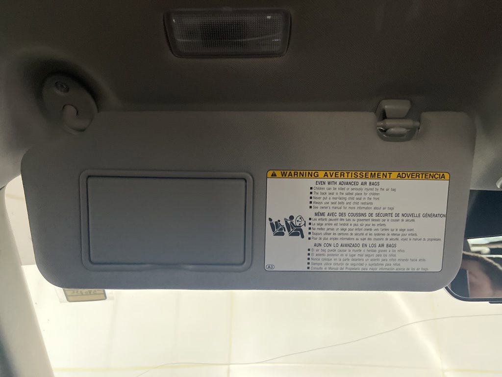 Used 2022 Toyota Highlander XLE AWD/4WD image 78