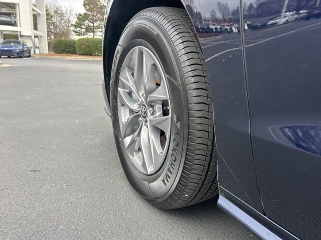 Used 2024 Toyota Sienna LE image 10