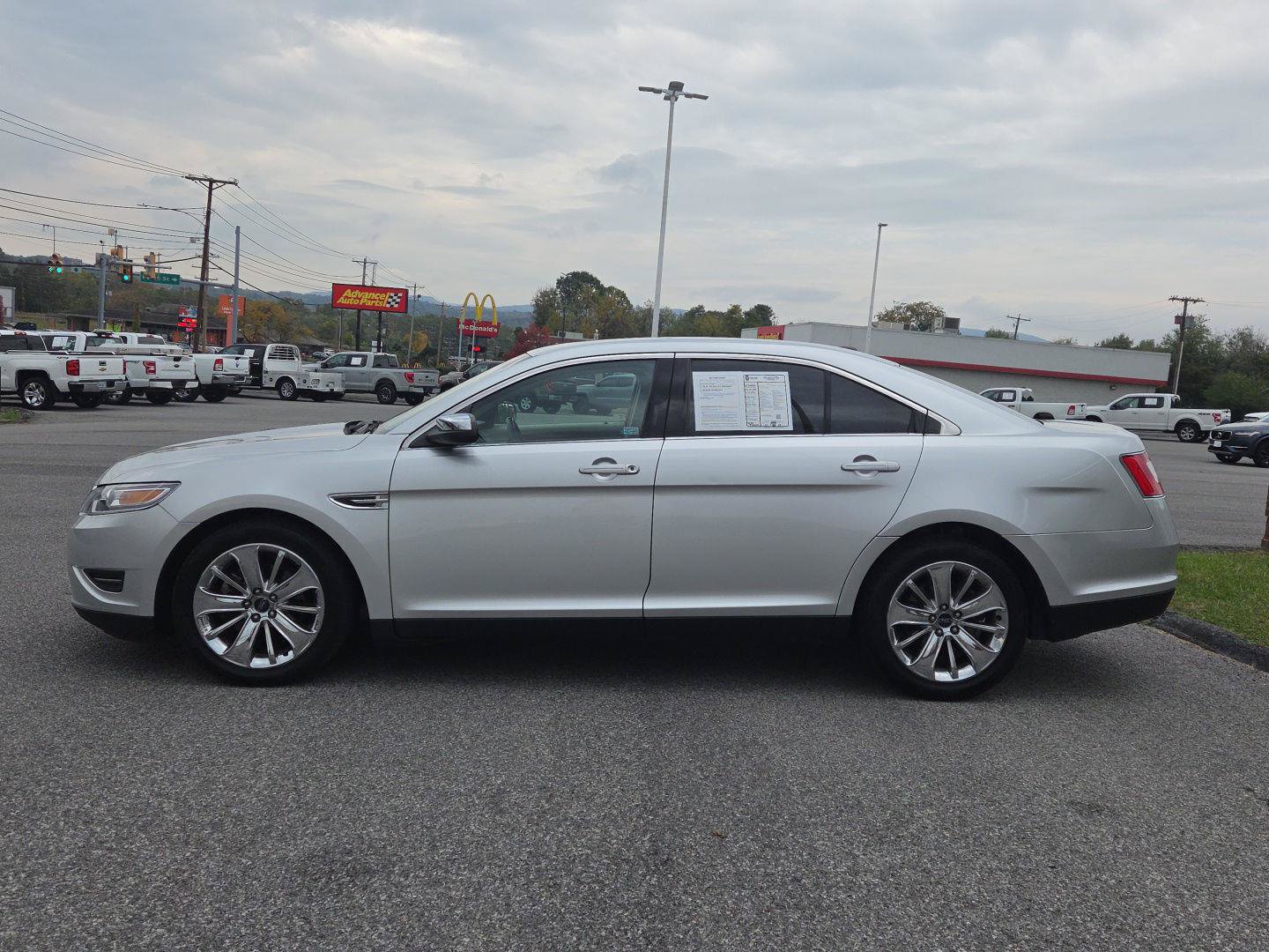 Used 2012 Ford Taurus Limited AWD/4WD image 6