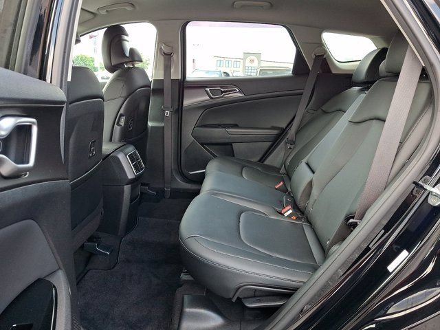 Used 2023 Kia Sportage EX FWD image 13