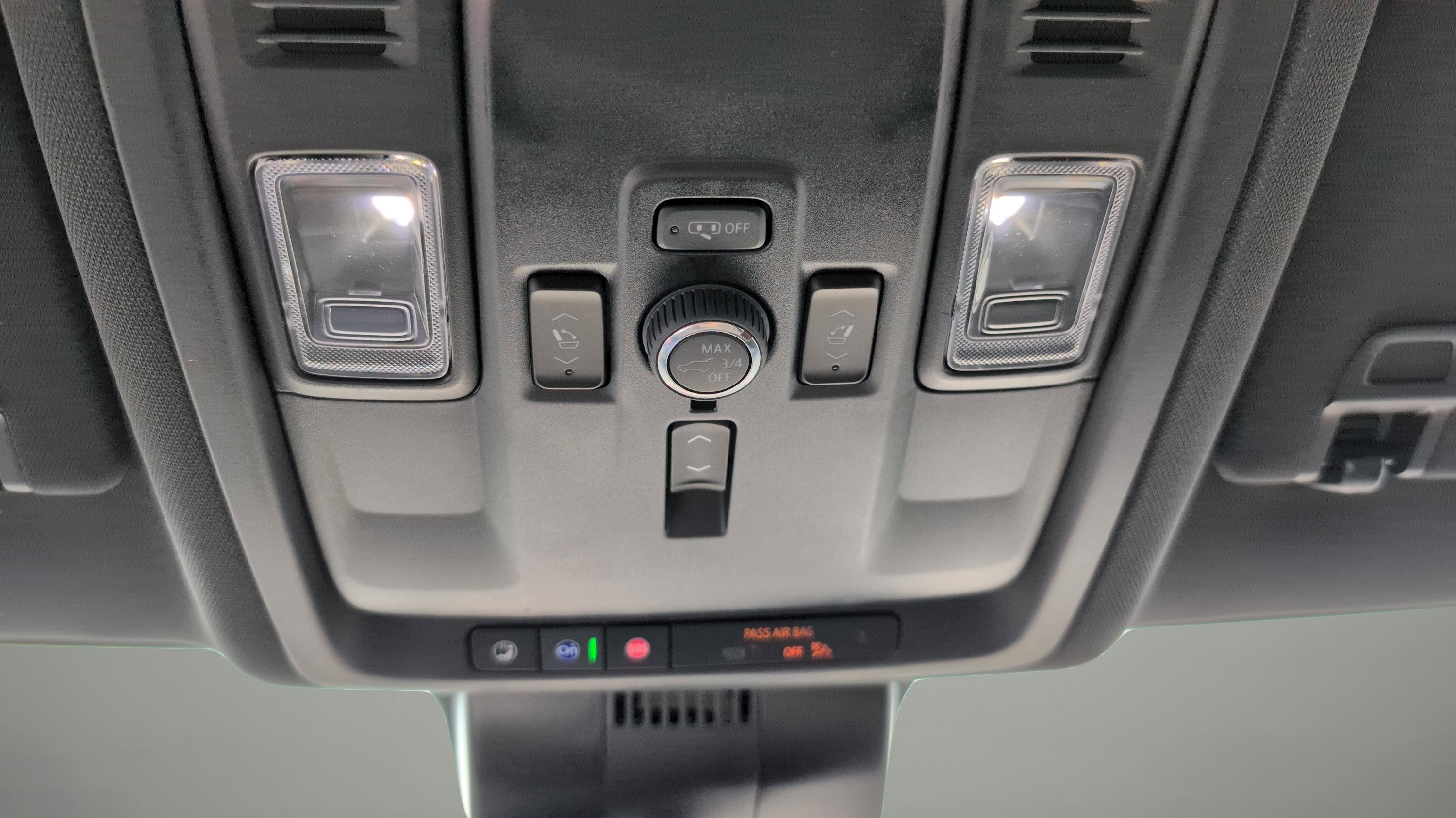 New 2025 Chevrolet Suburban Premier image 27