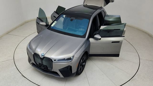 Used 2024 BMW iX xDrive50 w/ Premium Package image 82