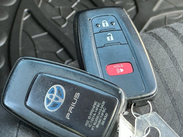 Used 2018 Toyota Prius Two w/ Prius Two Safety Plus Package FWD image 19