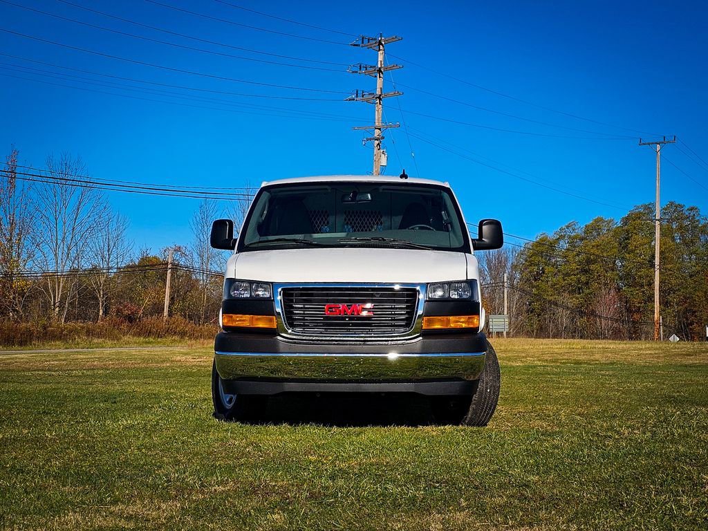 New 2025 GMC Savana 3500 Extended w/ Driver Convenience Package image 9