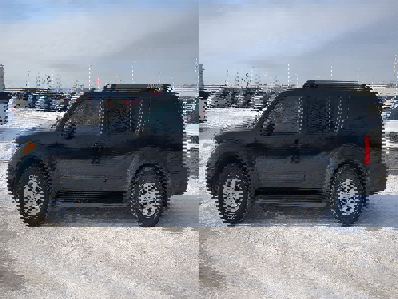 Used 2007 Nissan Pathfinder SE w/ SE Premium Pkg image 11