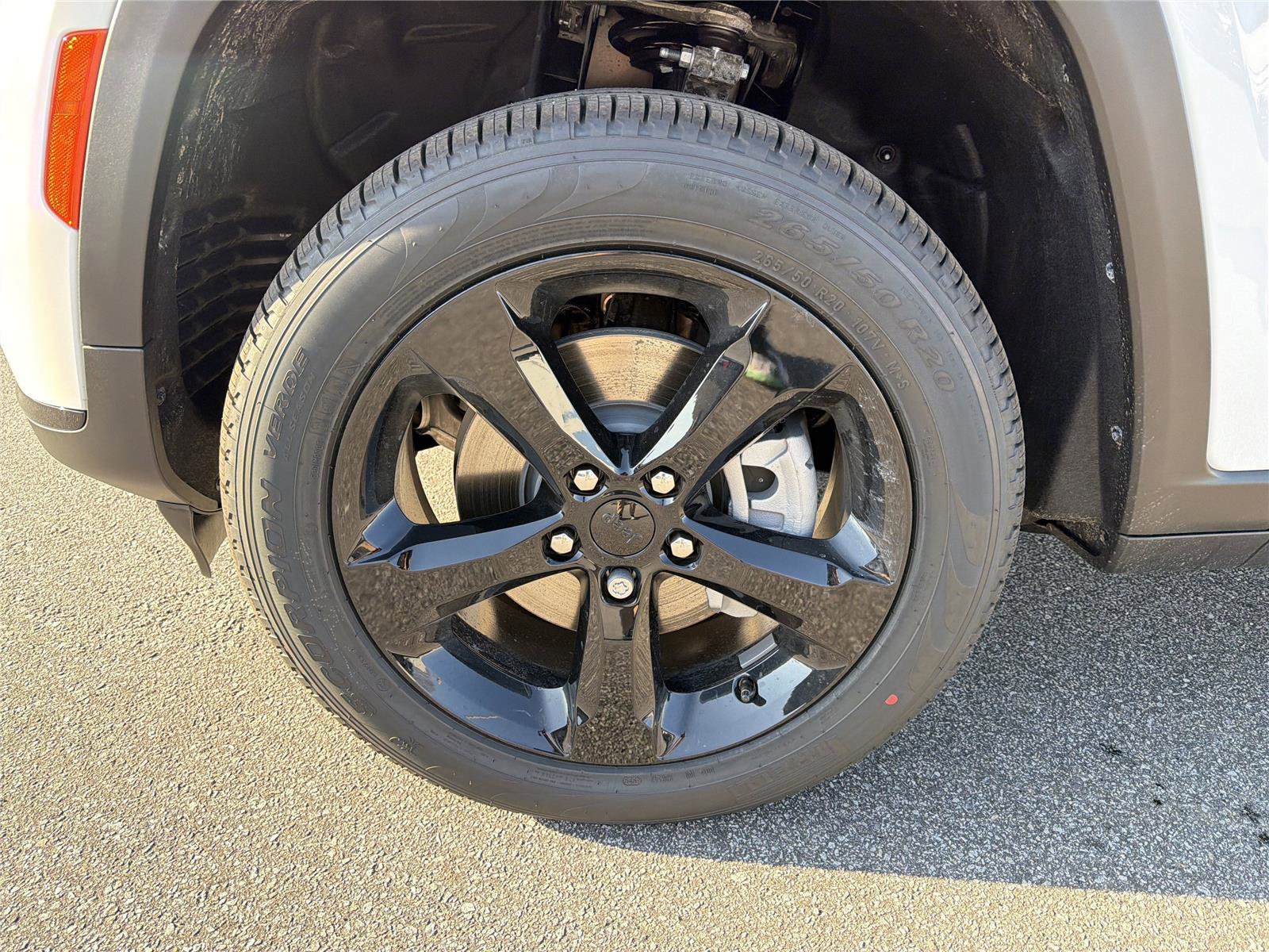 New 2025 Jeep Grand Cherokee L Limited w/ Black Appearance Package image 11