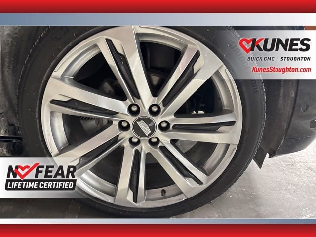 Used 2025 Cadillac Escalade Sport w/ Touring Package image 10