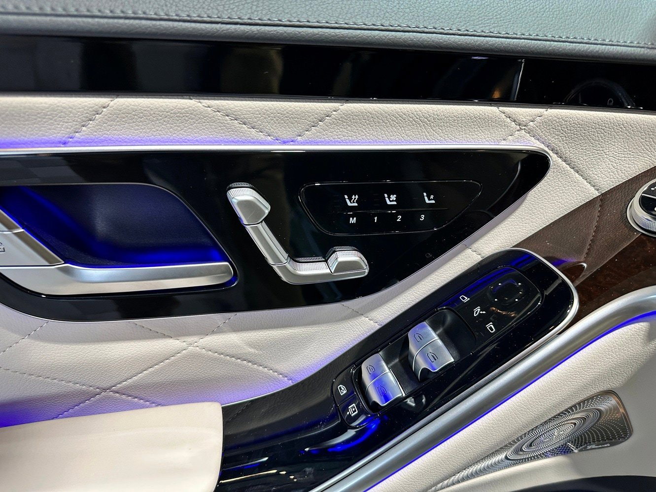 Used 2026 Mercedes-Benz S 500 4MATIC image 12