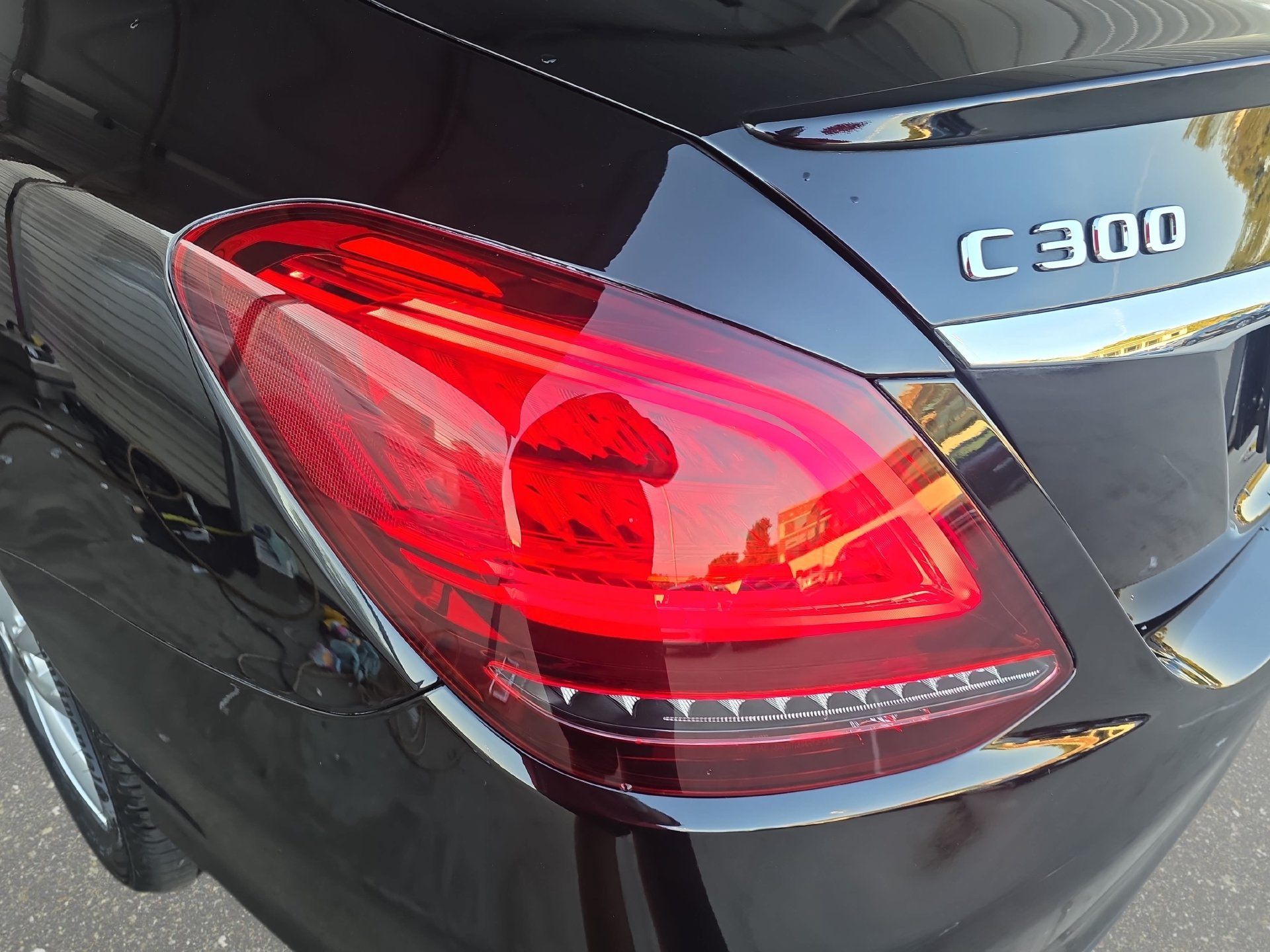 Used 2019 Mercedes-Benz C 300 4MATIC Sedan image 33