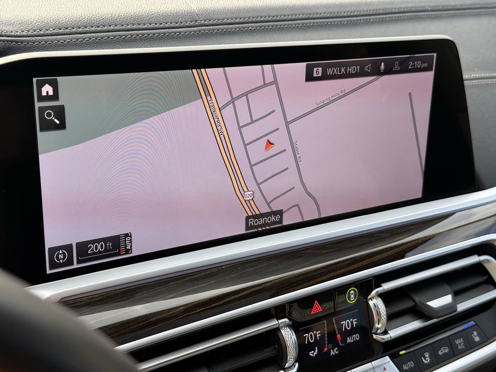 Used 2021 BMW X7 M50i w/ Cold Weather Package image 23