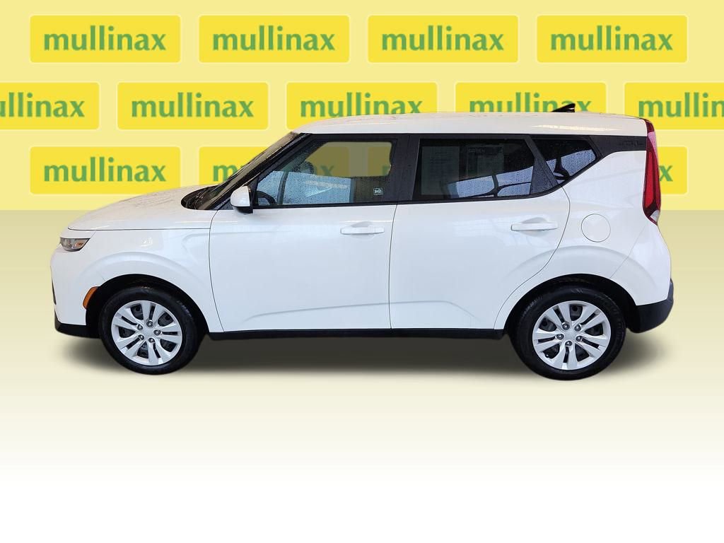 Used 2020 Kia Soul LX image 11