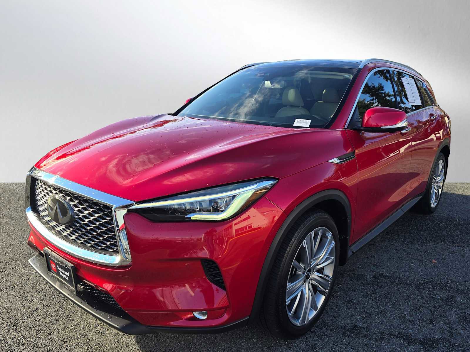 Used 2022 INFINITI QX50 Sensory image 7