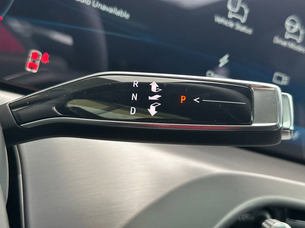 New 2026 Cadillac Vistiq Sport image 32