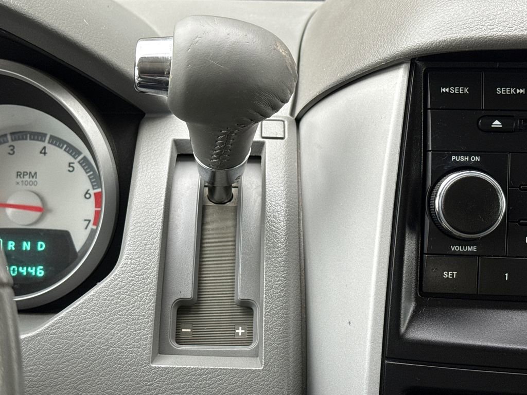 Used 2008 Dodge Grand Caravan SXT w/ Family Value Group FWD image 25