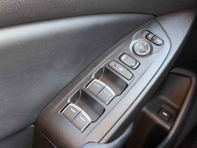 Used 2018 Honda Accord EX image 27