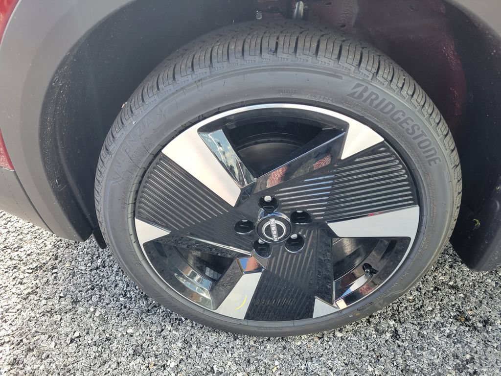 New 2026 Nissan Kicks SR w/ Cold Weather Package AWD/4WD image 12