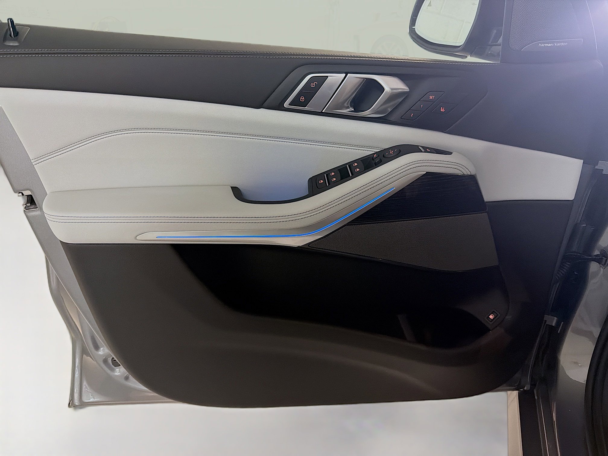 New 2026 BMW X5 xDrive50e w/ M Sport Package image 22