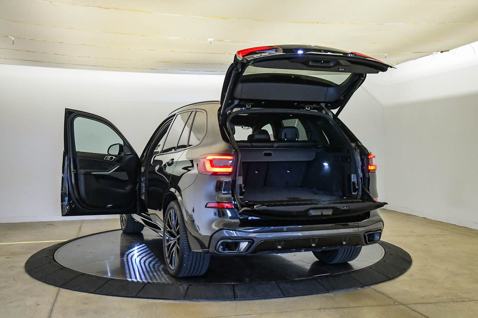 Used 2023 BMW X5 sDrive40i w/ M Sport Package image 24