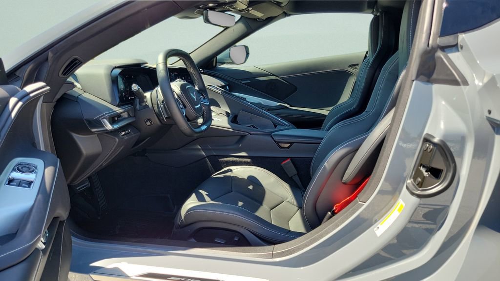 Used 2025 Chevrolet Corvette Z06 image 13