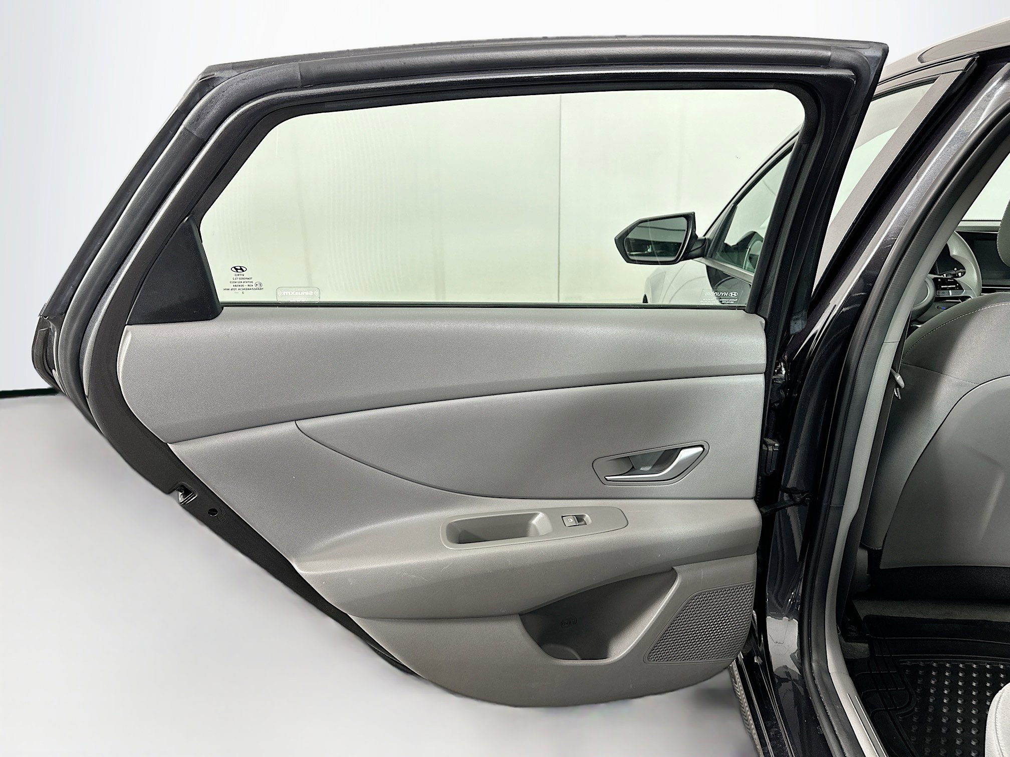 Used 2023 Hyundai Elantra SEL image 25