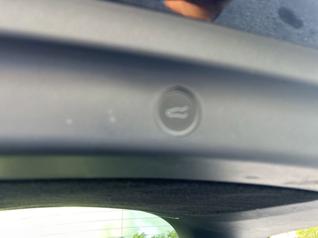 Used 2024 Tesla Model Y Performance image 30