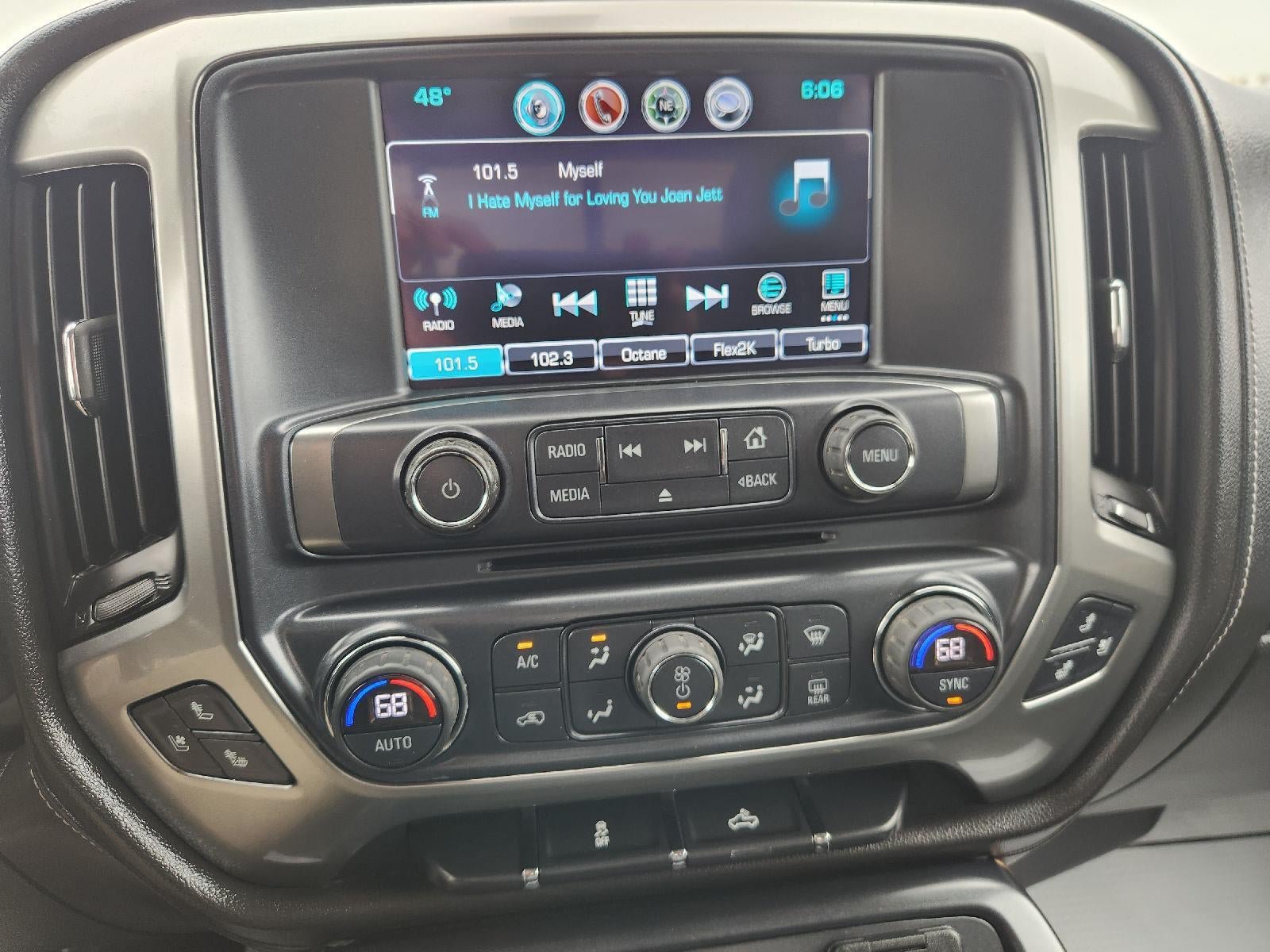 Used 2017 Chevrolet Silverado 1500 LTZ AWD/4WD image 15