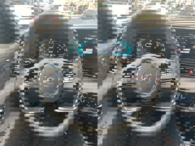 New 2026 Hyundai Elantra Blue image 13