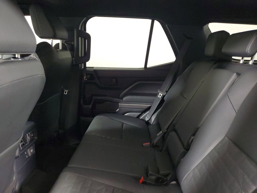Used 2025 Toyota 4Runner TRD Off-Road Premium image 12