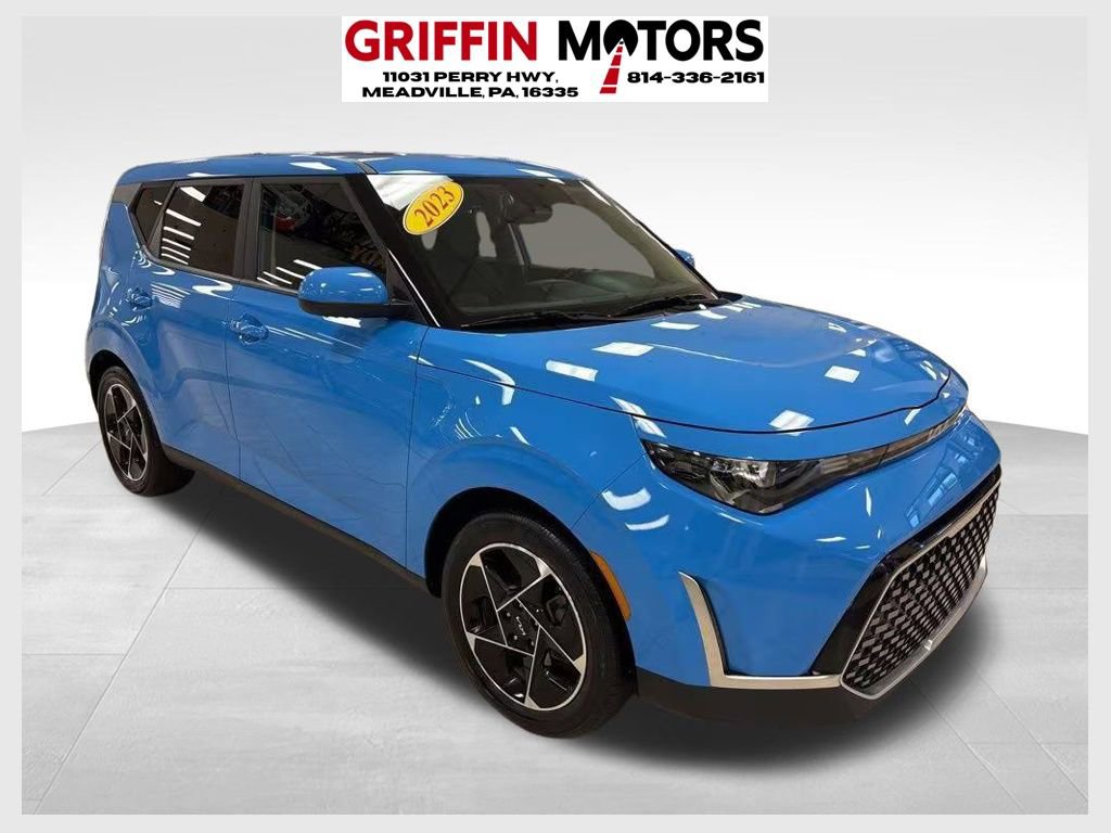 Used 2023 Kia Soul EX image 1