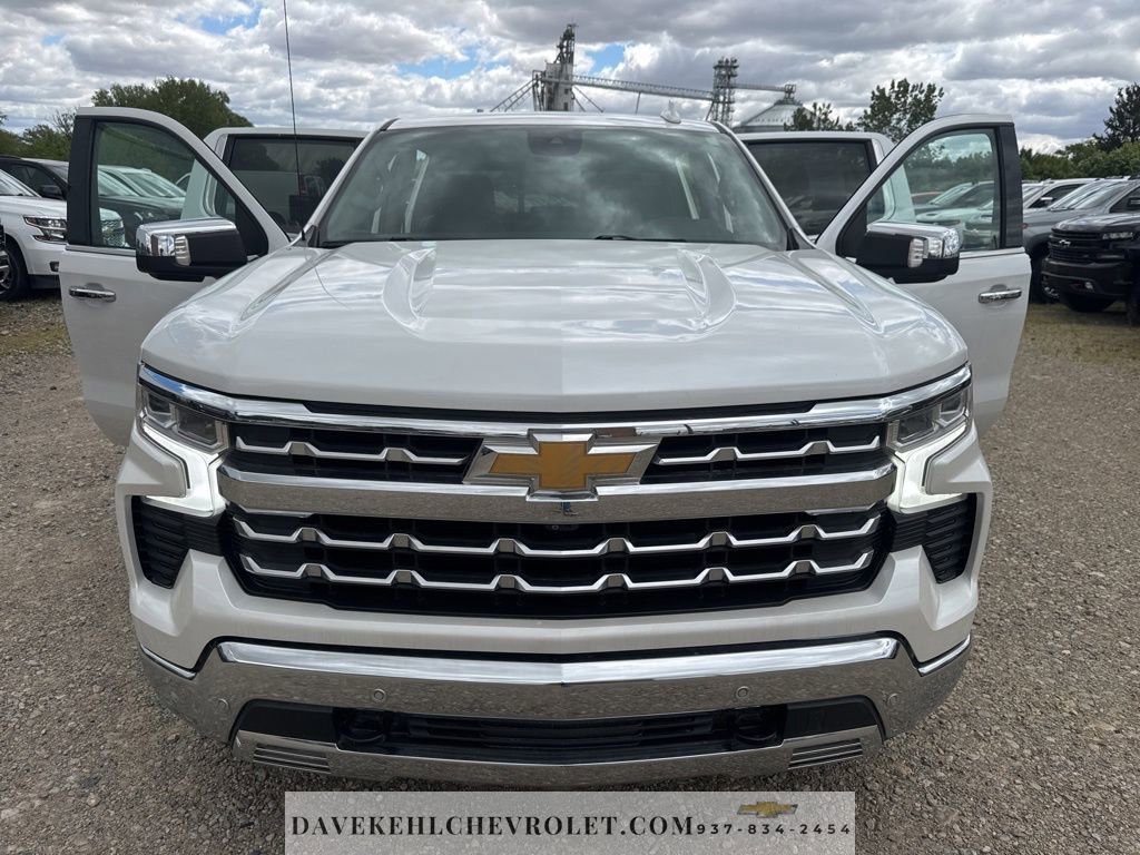 Used 2022 Chevrolet Silverado 1500 LTZ AWD/4WD image 35