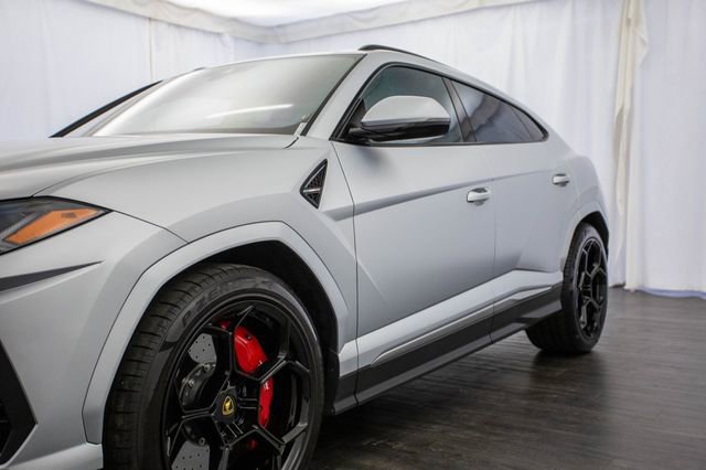 Used 2022 Lamborghini Urus image 35
