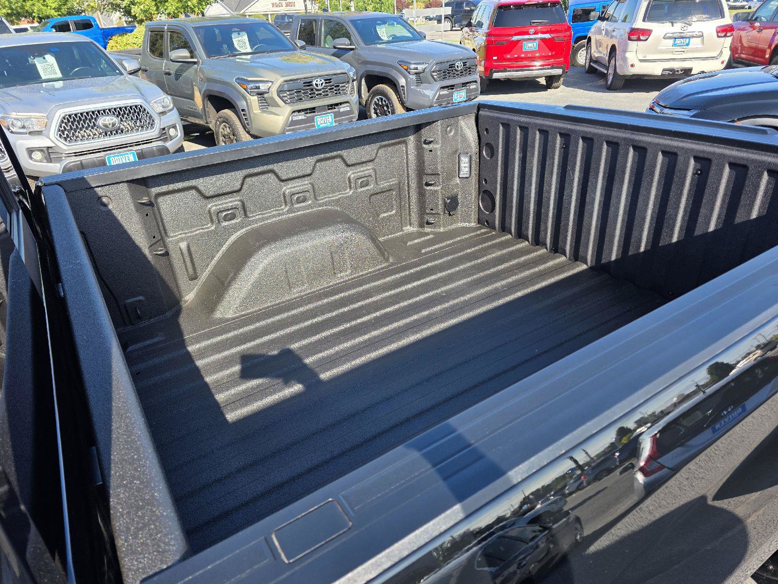 Used 2026 Chevrolet Silverado 1500 LT Trail Boss w/ Convenience Package II AWD/4WD image 13