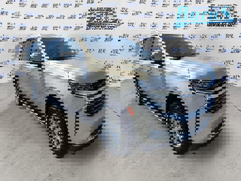 Used 2024 Chevrolet Suburban LT image 1