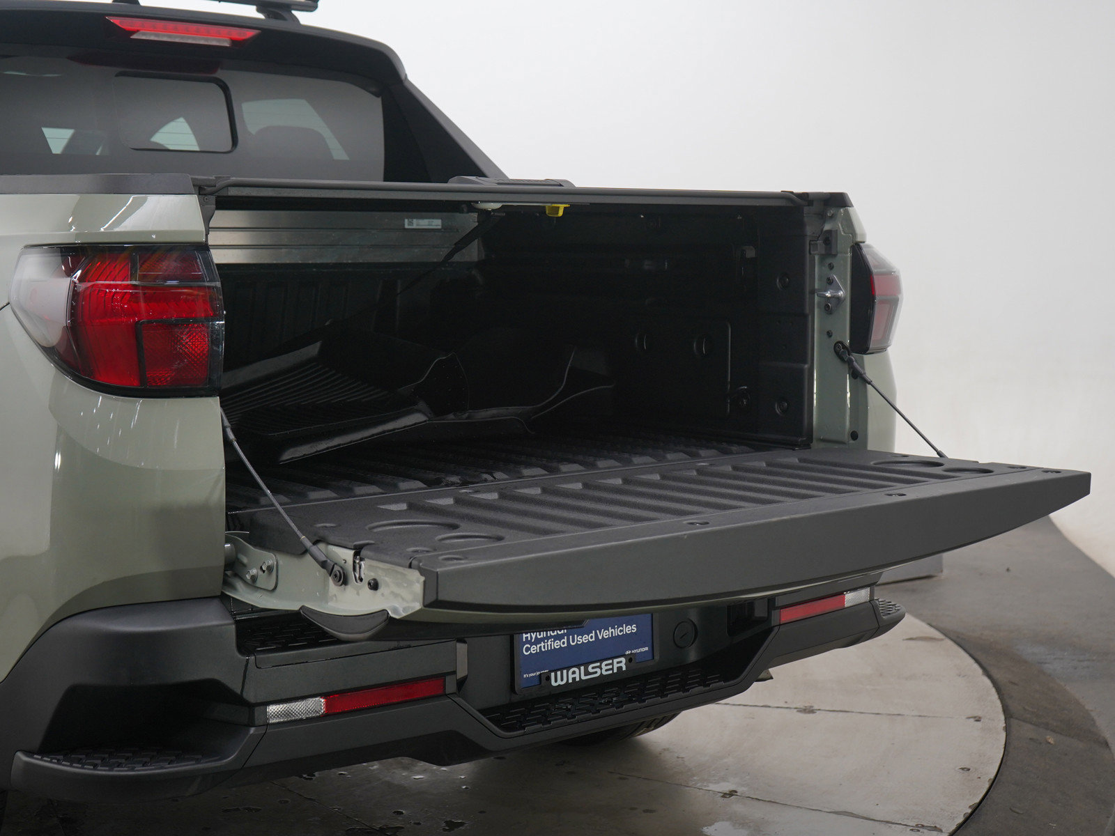 Certified 2025 Hyundai Santa Cruz SEL image 9