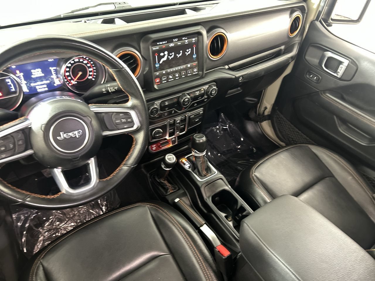 Used 2022 Jeep Gladiator Mojave w/ Trailer Tow Package AWD/4WD image 22