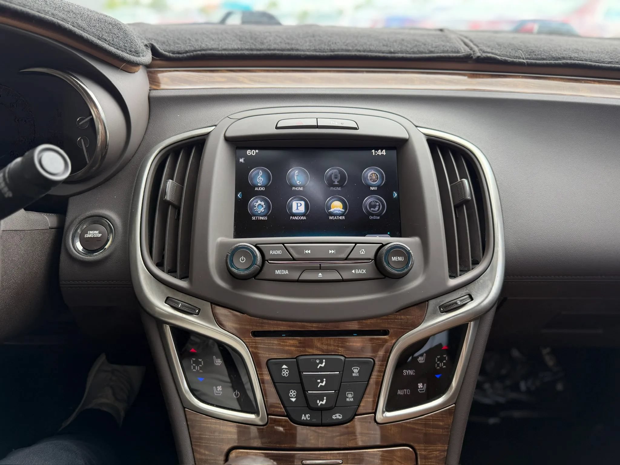 Used 2014 Buick LaCrosse Leather FWD image 9