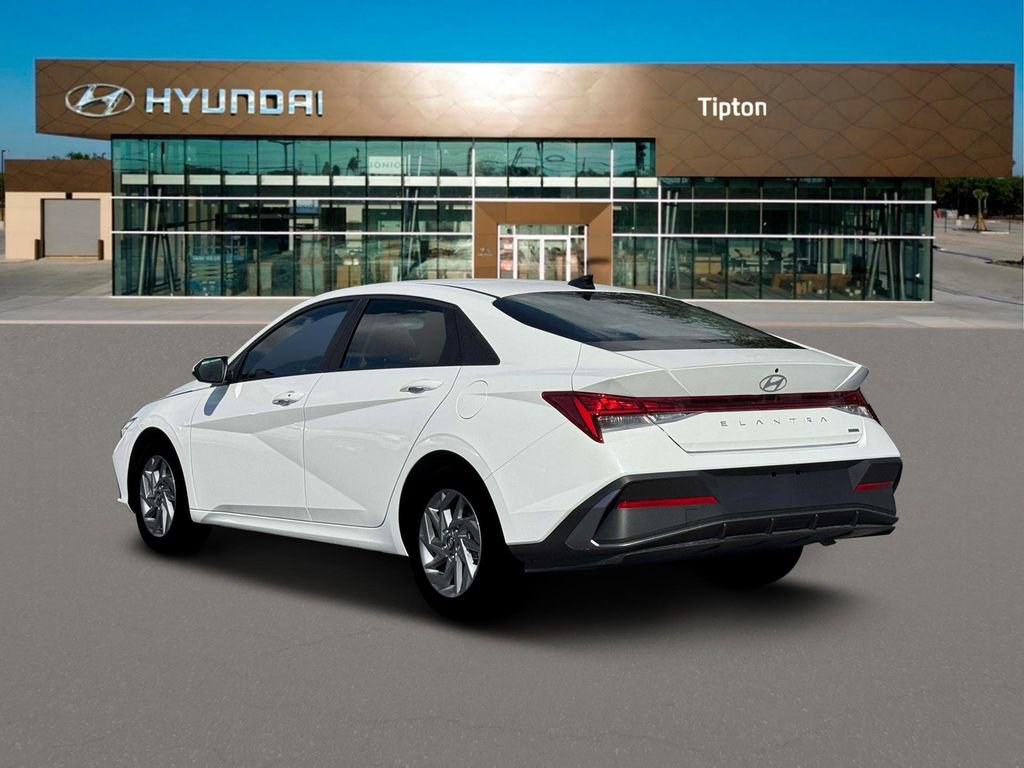 New 2026 Hyundai Elantra Blue image 5