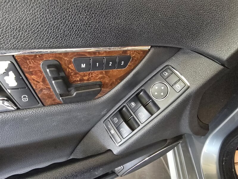 Used 2010 Mercedes-Benz C 300 Sedan w/ Multimedia Pkg image 17
