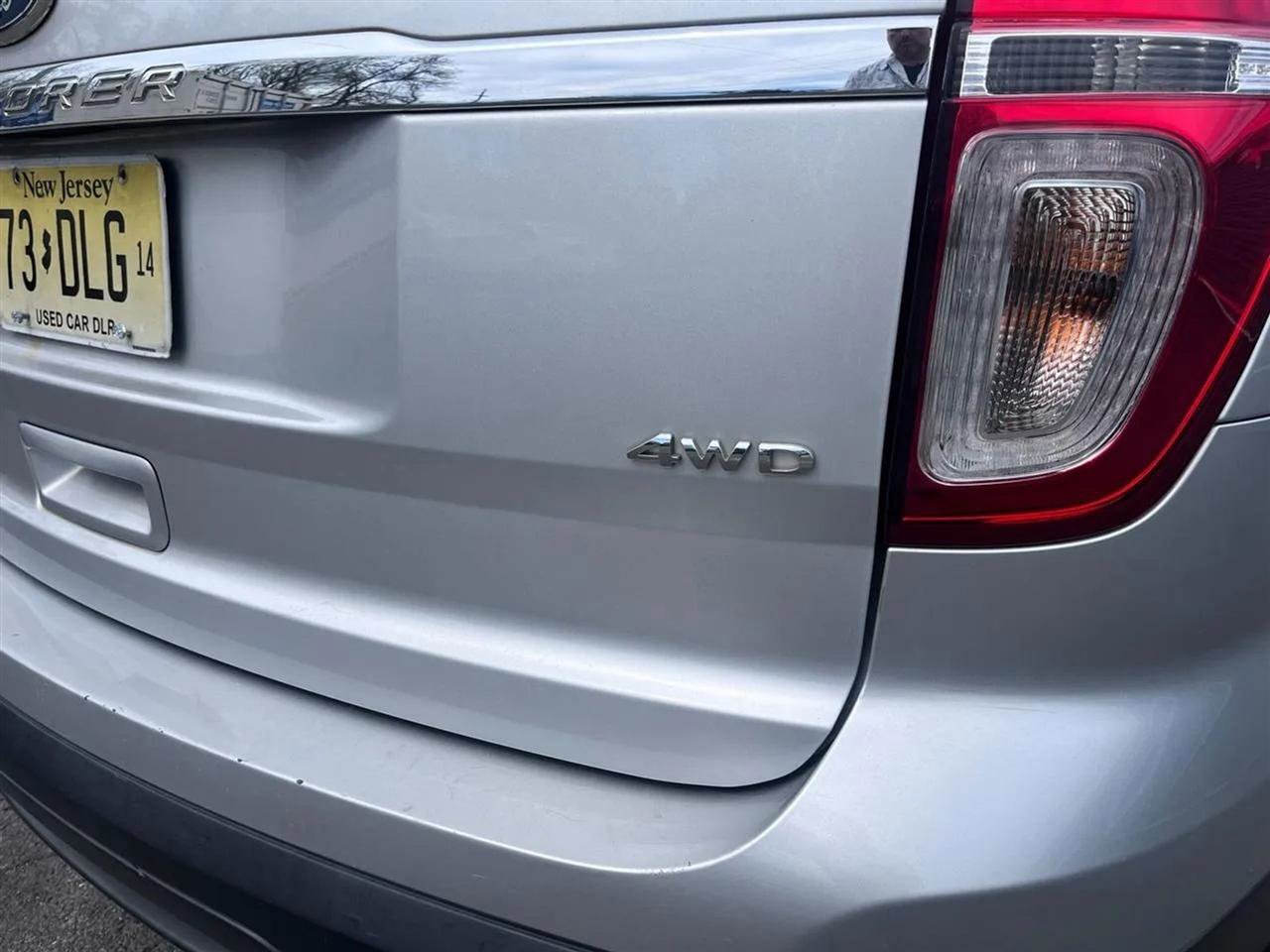 Used 2015 Ford Explorer 4WD image 6