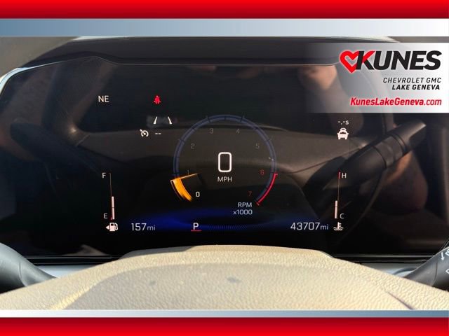 Used 2025 Chevrolet Trax LT image 4