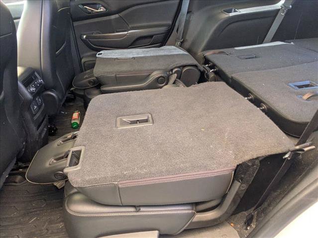 Used 2018 GMC Acadia SLT w/ LPO, Floor Liner Package AWD/4WD image 11